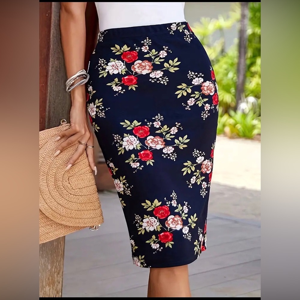 💙NEW💙Chic Floral MIDI Body Con Skirt 💙
